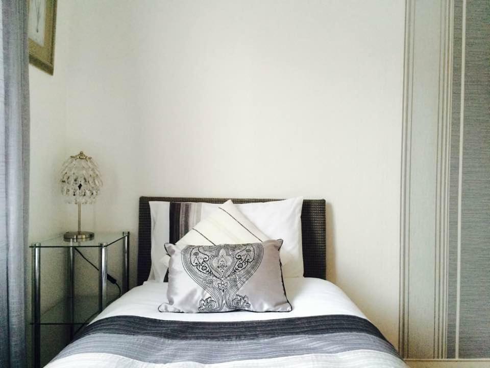 Bed and Breakfast Esjays At Knowles House Lytham St Annes Zewnętrze zdjęcie